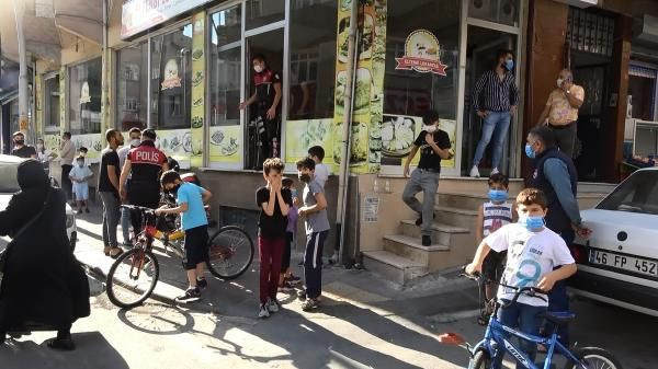 İstanbul'da bedava döner dağıttı polis isyan etti: Yaptığınıza bakın - Resim: 4