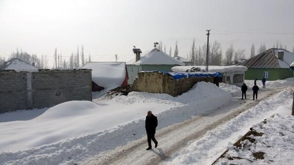 Hakkari'de köyden 6 yıldır göç etmeyen leylek! Köylülerin taktığı isim güldürdü - Resim: 4