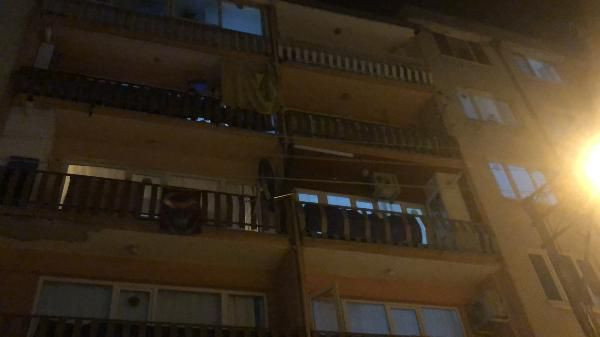 Polisler eve gittiğinde şok oldu! Gürültüye gittiler evde korsan düğün buldular - Resim: 1