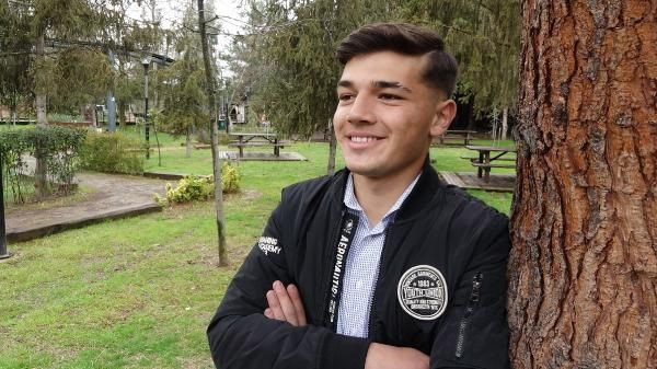 Trabzon'da 17 yaşındaki liseli genç Apple'nın reklam yüzü seçildi - Resim: 3