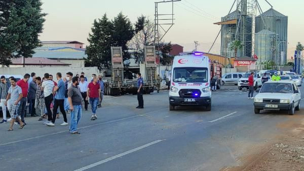 Hatay'da korkunç kaza! Lastiği patlayan askeri TIR fabrikaya girdi: Şehitler var - Resim: 4