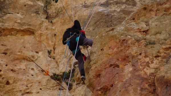 150 metre tırmanıp topladı! Kilosu 1000 TL: Cumhurbaşkanı Erdoğan için topladı - Resim: 2