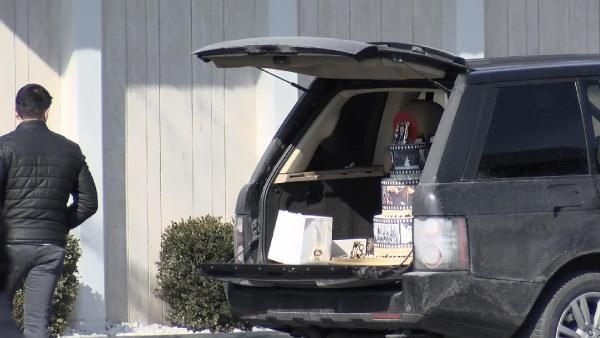 Sanatçılardan Cumhurbaşkanı Erdoğan'a Havalimanında doğum günü sürprizi - Resim: 2