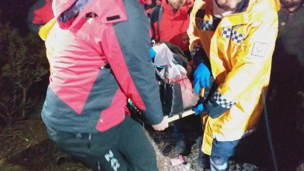 Defineciler mağarada mahsur kaldı! 1 kişi öldü - Resim: 5