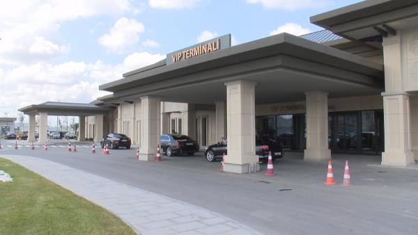 Ekrem İmamoğlu Bodrum tatilini tamamlayıp İstanbul'a döndü - Resim: 0