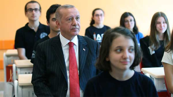 Erdoğan: Ders müfredatlarını objektif bir anlayışla yeni baştan hazırladık - Resim: 3