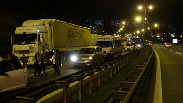 Kocaeli'de zincirleme facia! Ölüler ve yaralılar var - Resim: 0