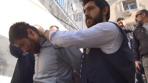 Uygur Türkü'nü susturucuyla bin dolara öldürülmüş! 700 milyon dolarlık iş - Resim: 1