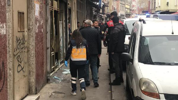Beyoğlu'nda internet kafe tarandı! Çok sayıda yaralı var - Resim: 0