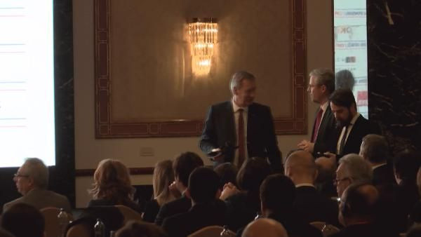 TÜSİAD konferansında gerginllik Eski Almanya Cumhurbaşkanı kürsüden indi - Resim: 1