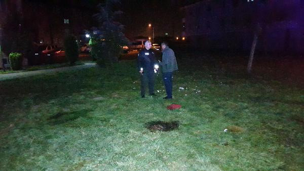 Eşi barışma teklifini kabul etmeyince kendini yaktı - Resim: 1