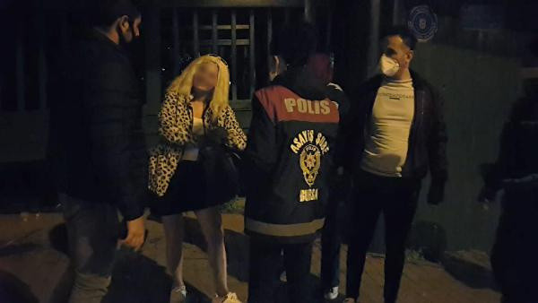 Fuhuş operasyonunda gözaltına alınan kadına 'koronavirüs' cezası - Resim: 0