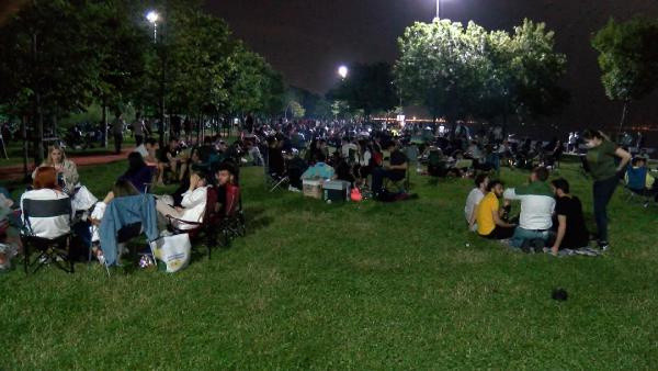 Fahrettin Koca'yı kızdıran görüntü: Çok fazla normalleşmeyelim - Resim: 0