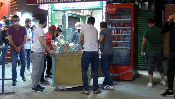 Ortaköy'de Kumpircilerin olduğu sokakta çökme: 1 yaralı - Resim: 0