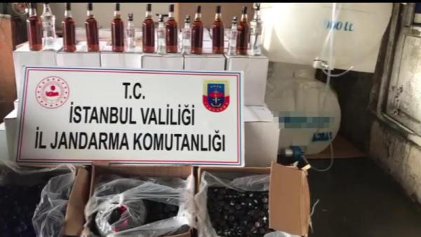 İstanbul'da dev operasyon! 7 bin 220 litre sahte içki ele geçirildi - Resim: 0
