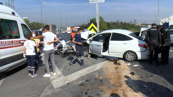 Eyüpsultan TEM otoyolunda feci kaza! 5 kişi yaralandı - Resim: 0