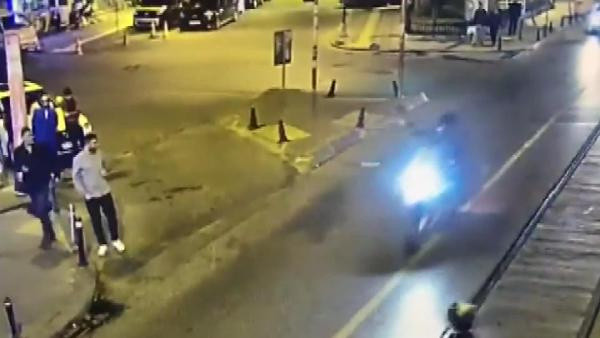 Güngören'de tribün liderinin öldürüldüğü silahlı saldırı kamerada - Resim: 0