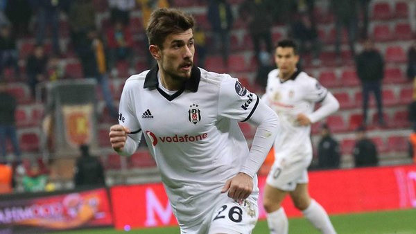 Emre Belözoğlu Dorukhan Toköz'ü bitiriyor! İşte transfer taktiği - Resim: 0