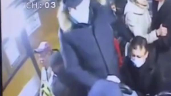 Rusya’da feci olay! Maske uyarısı yapan yolcu öldürüldü - Resim: 0