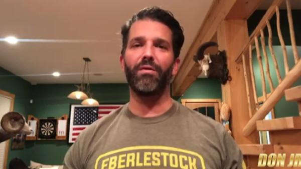 Koronavirüse yakalandı! Trump'ın oğlu karantinayı silahlarını temizleyerek geçirecek - Resim: 0