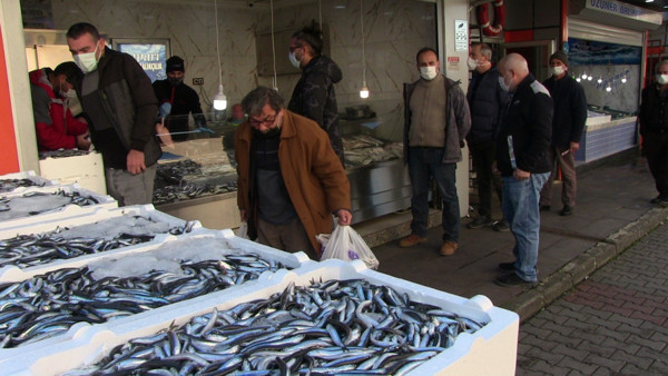 Artvin'de hamsinin fiyatı düştü! Duyan akın etti sıra oldu - Resim: 3