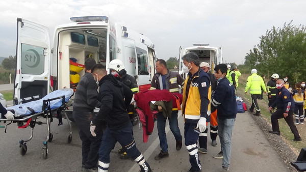 Hatay'da cenaze yolunda facia: Çok sayıda yaralı var - Resim: 0