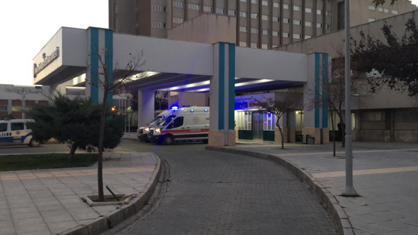 Elazığ'da selfie keyfi kötü bitti! 4 kişiyi kazara vurdu - Resim: 0