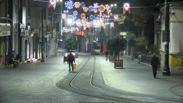 Sokağa çıkma kısıtlaması sona erdi! Soluğu Galata Köprüsü üzerinde aldılar - Resim: 0