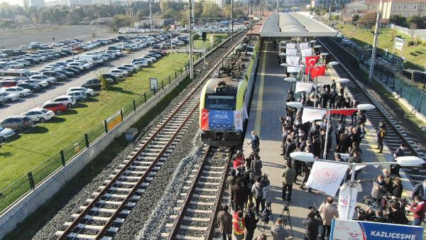 Türkiye'den Çin'e giden ilk ihracat treni uğurlandı! 2 kıta, 2 deniz ve 5 ülke geçecek - Resim: 1