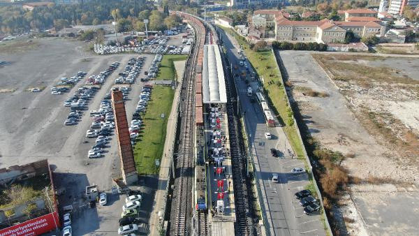 Türkiye'den Çin'e giden ilk ihracat treni uğurlandı! 2 kıta, 2 deniz ve 5 ülke geçecek - Resim: 0