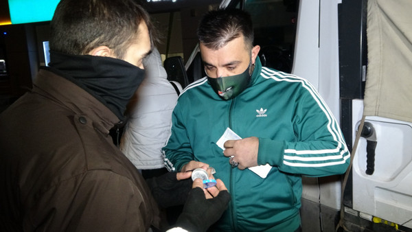 Bursa'da hayatlarının en pahalı yolculuğunu yaptılar! 40 bin TL'ye patladı - Resim: 0