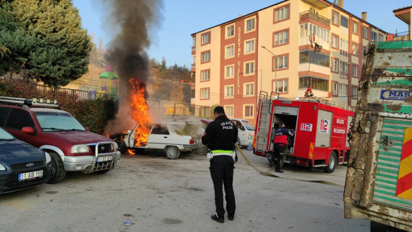 Bilecik'te aracına binip kontağı çevirdi! Az daha canından oluyordu - Resim: 0
