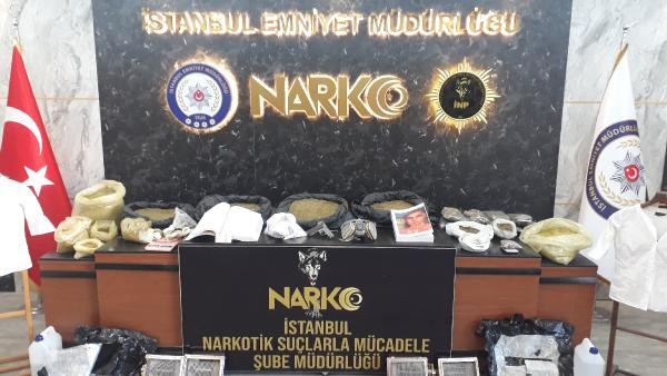 İstanbul'da pes dedirten olay! Bu kitaplara emdirdikleri şeyi öğrenince çok şaşıracaksınız - Resim: 3