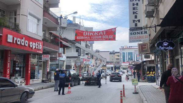 Hatay'ın o ilçesinde vakalar patladı! Mahallelere afişler asıldı - Resim: 0