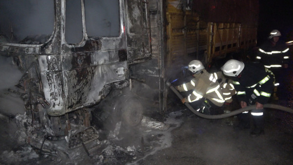 Kırıkkale'de seyir halindeyken alev alev yandı! Kullanılmaz hale geldi - Resim: 0