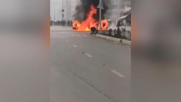 Afganistan’da bomba yüklü araçla saldırı! 8 ölü, 15 yaralı var - Resim: 0