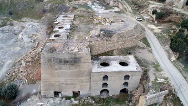 Bursa'da 5 yıl önce kapandı tehlike saçıyor: Giriş çıkışın yasaklanması gerekiyor - Resim: 0