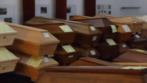 Almanya'dan kan donduran görüntü! Yüzlerce ceset yakılacak - Resim: 0