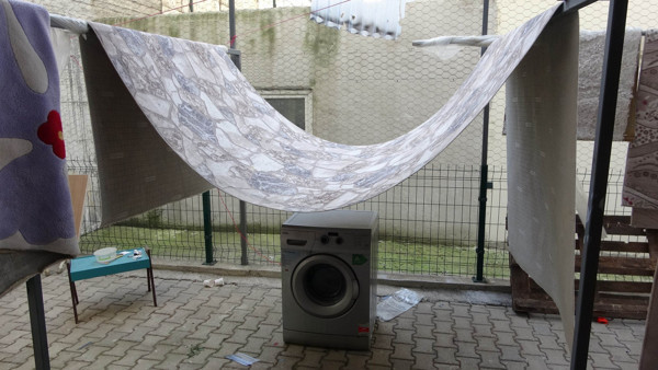 Samsun'da 14 yaşındaki kız ölümden döndü! Hayatını halı kurtardı - Resim: 0