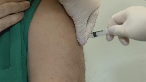 Koronavirüs aşısında öncelikli meslek grupları belli oldu - Resim: 1