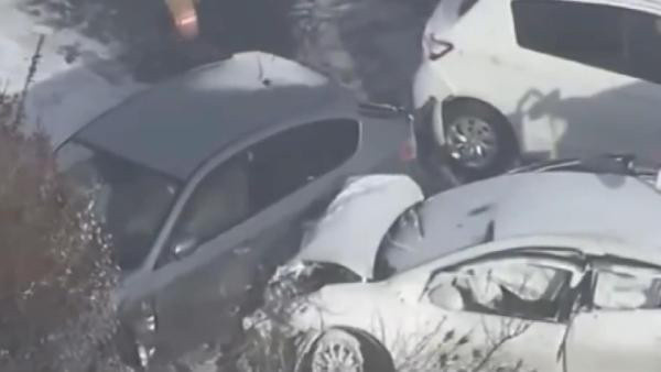 Japonya'da 130 araç birbirine girdi! Kazadan ilk görüntüler korku filmini andırdı - Resim: 1