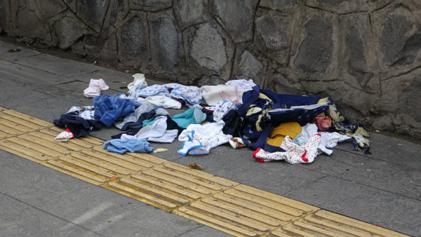 Diyarbakır'da şüpheli çanta ekipleri harekete geçirdi! İçinden bakın ne çıktı - Resim: 0