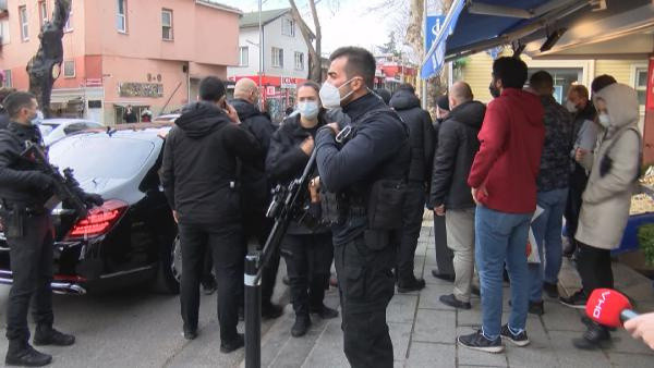 Cumhurbaşkanı Erdoğan Çengelköy'de esnafla sohbet etti, balık aldı - Resim: 0