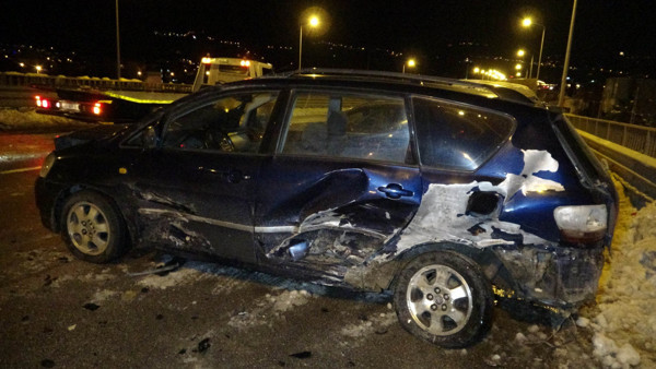 Samsun'da feci kaza! 15 araç birbirine girdi: Yaralılar var - Resim: 1