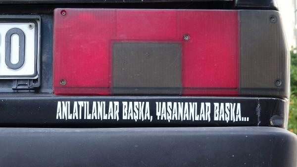 Antalya'da ortalığı birbirine kattı yakayı ele verdi! Araçtaki yazı şaşırttı - Resim: 0