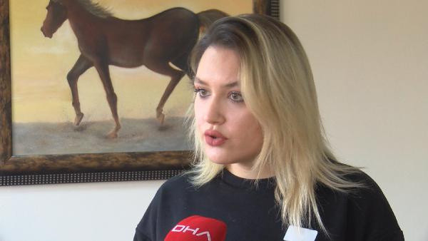 İstanbul'da genç kızın hayatı kabusa döndü: Kendi kesti, suratına kezzap dökerek... - Resim: 0