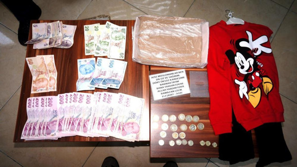 Manisa'da esnaftan para dileniyordu! Dilencinin hasılatı bakın ne kadar çıktı - Resim: 0