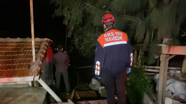 İzmir’de korkunç olay: Karısı ve kızı içerideyken evi ateşe verdi - Resim: 0