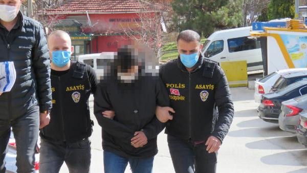'Sosyal deney yapıyorum' dedi! Eskişehir'de sokakta kadınlara cinsel içerikli sordu sonu kötü bitti - Resim: 1