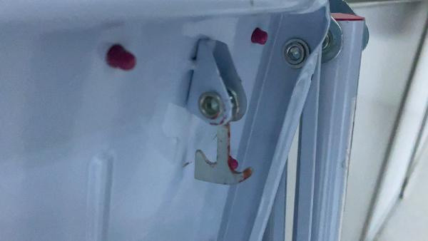 Samsun'da kafadaki merdivenin sebebini öğrenen şaştı kaldı! Boya yaparken oldu - Resim: 0